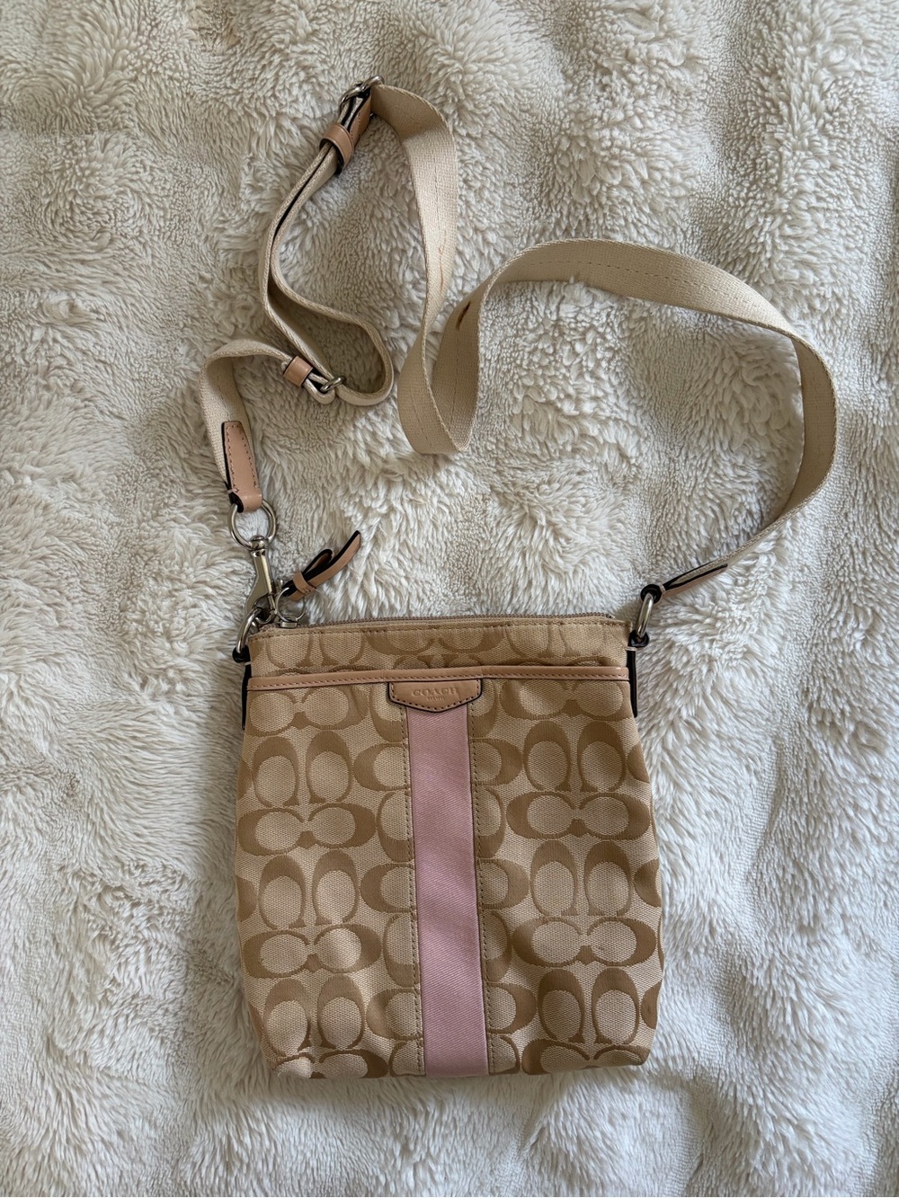 🌸 3/$50: Coach Signature Canvas Crossbody Bag in Beige with Pink Stripe